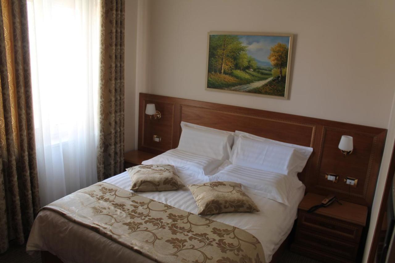 Hotel Boka Tirana Exterior photo