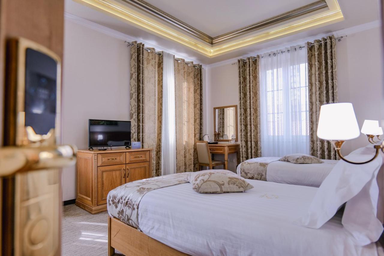 Hotel Boka Tirana Exterior photo